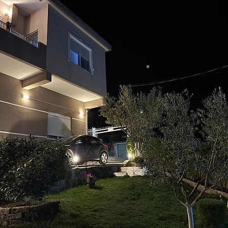 Ilvi Guesthouse Gjirokastër Eksteriør billede