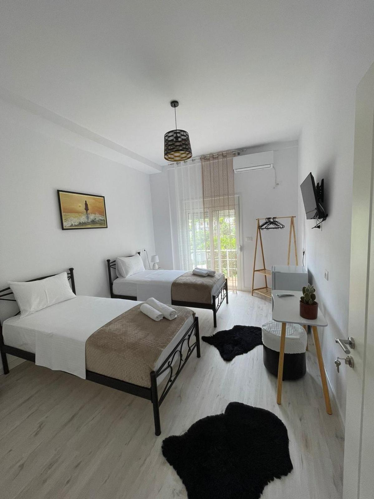 Ilvi Guesthouse Gjirokastër Eksteriør billede