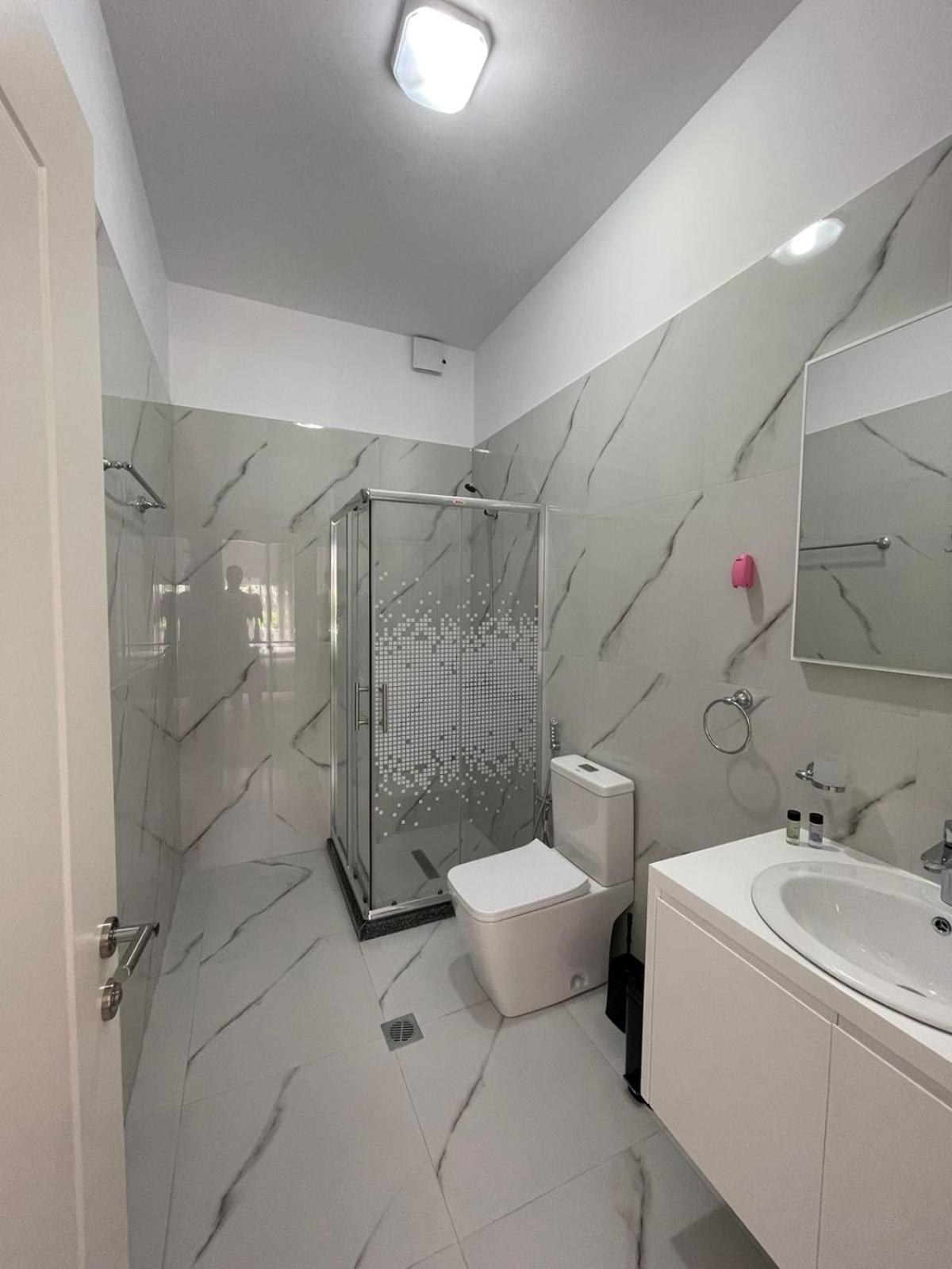 Ilvi Guesthouse Gjirokastër Eksteriør billede
