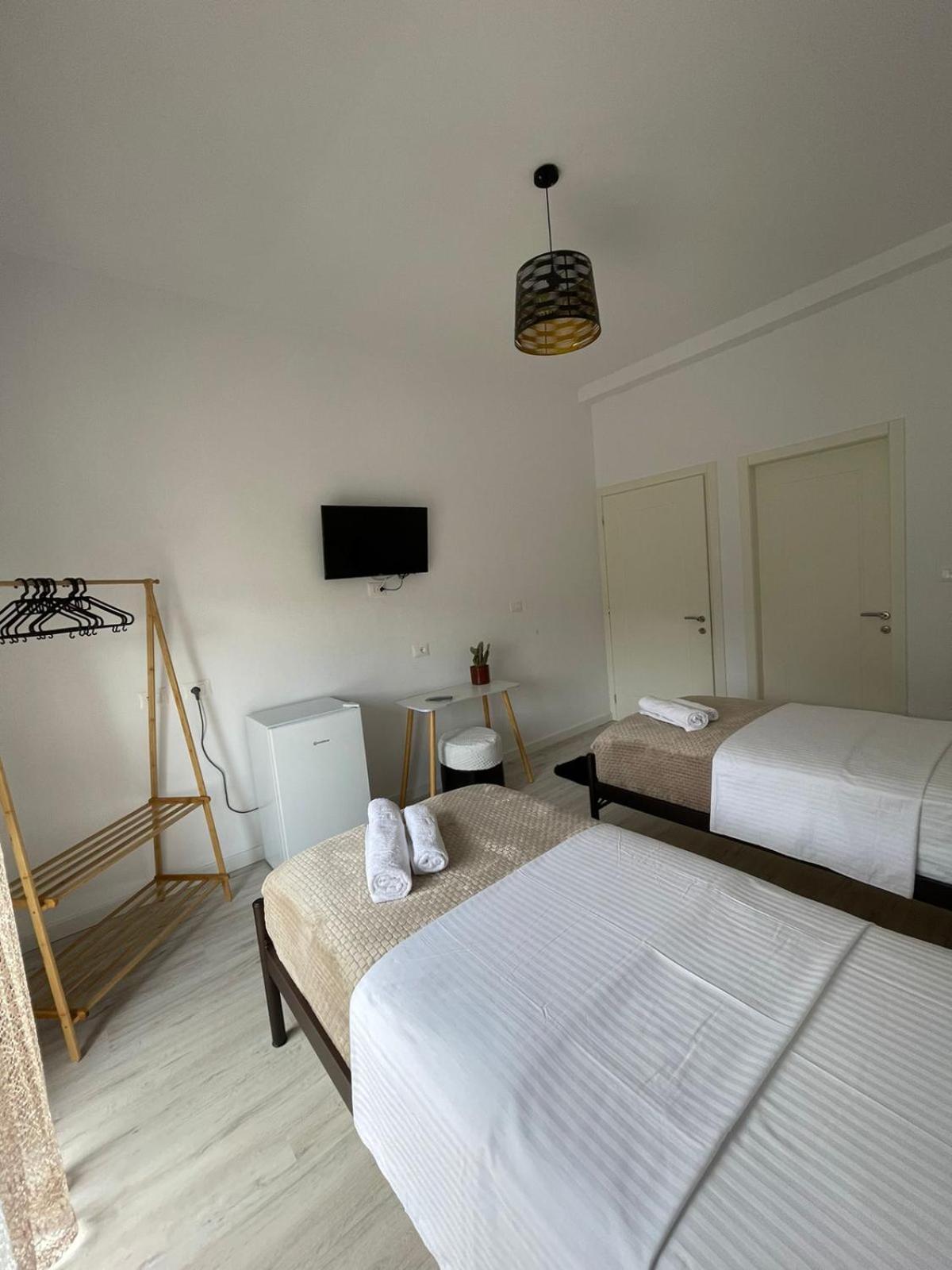 Ilvi Guesthouse Gjirokastër Eksteriør billede