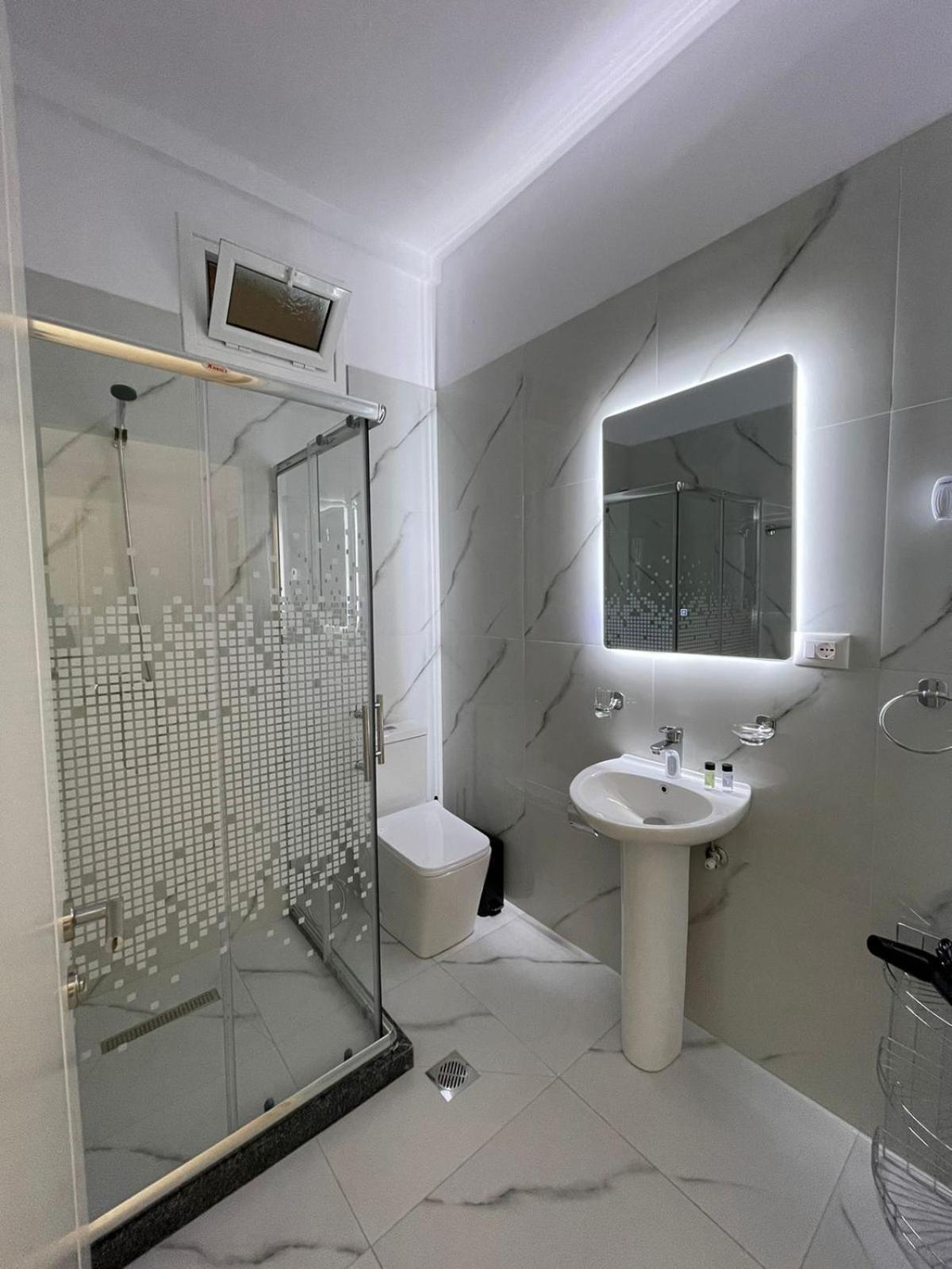Ilvi Guesthouse Gjirokastër Eksteriør billede